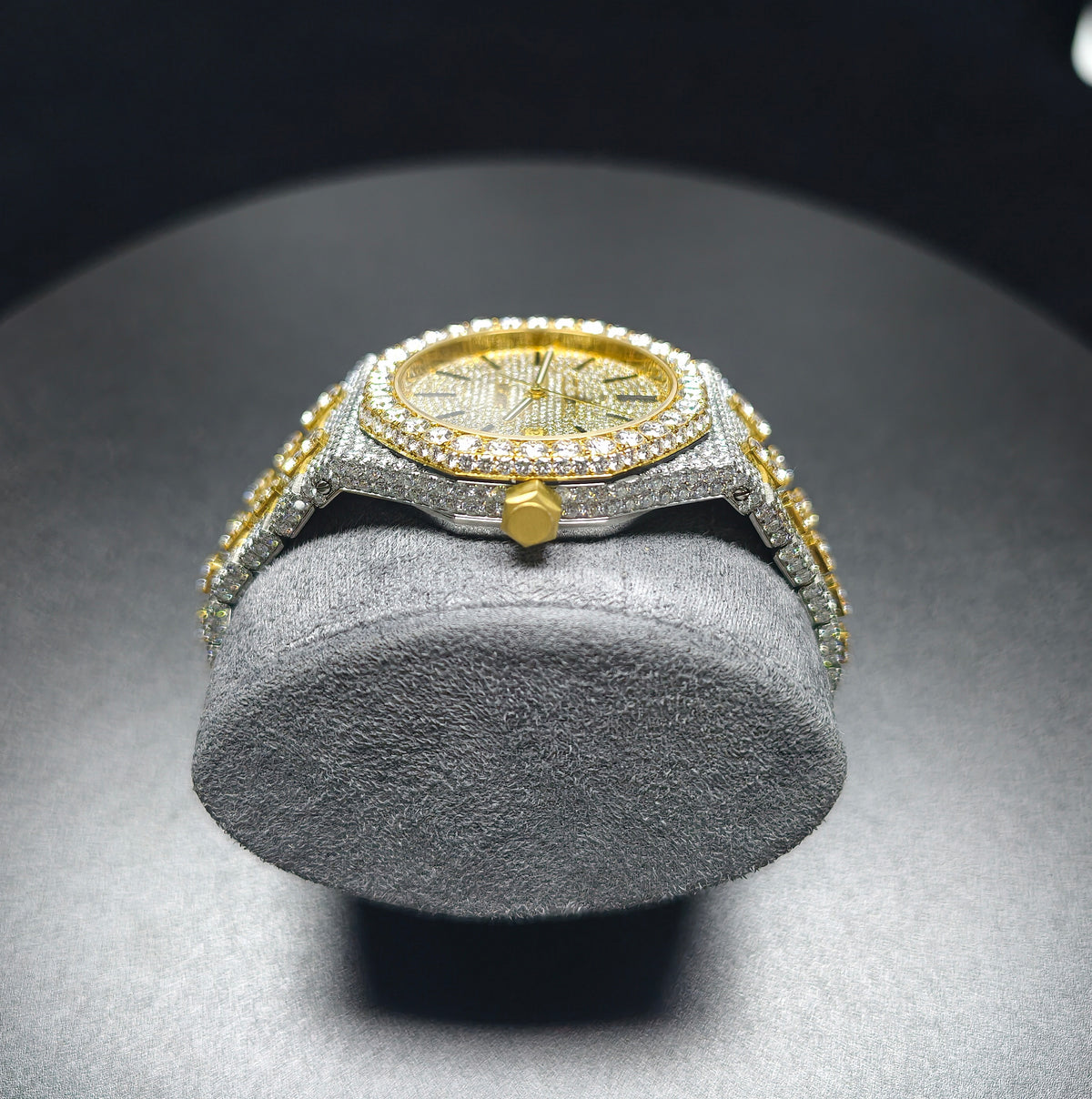 Luxury APT Hip Hop Gold Roman Dial Moissanite Iced Out Men's Watch